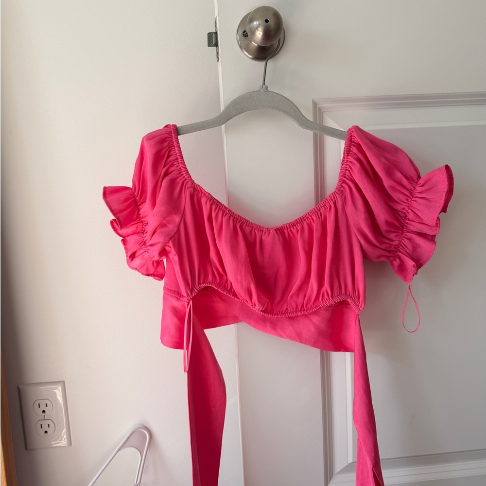 Chic Pink Puff Sleeve Crop Top